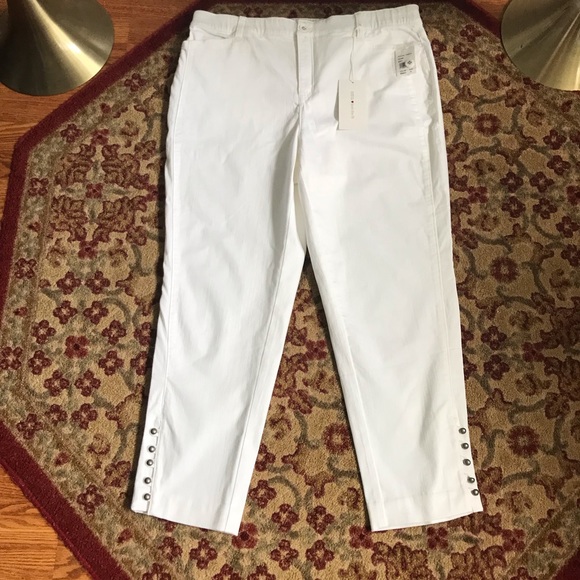 intro love to fit Denim - NWT Intro Love The Fit Ankle Jean pants. Tummy Control. Comfort Waist.